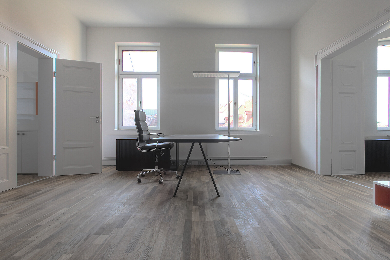 Fenster Holz Kanzlei Stuhl Design Tisch Tür