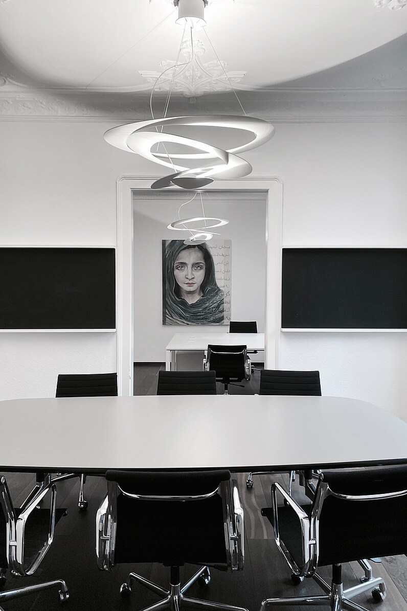 Besprechungstisch Lampe Kanzlei